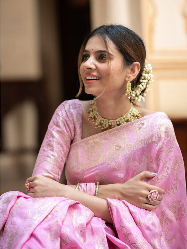 Incomparable Baby Pink Soft Silk Saree