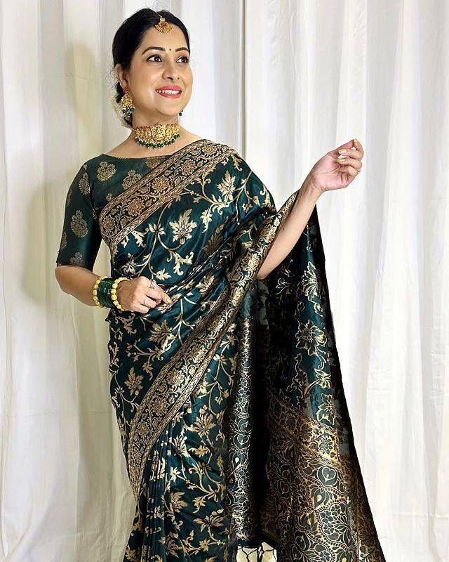 Fructuous Green Banarasi Silk Saree