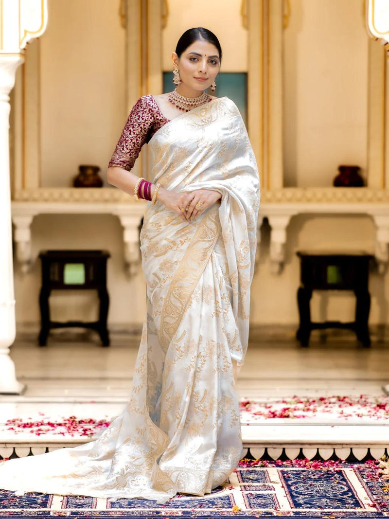 Snappy Off White Soft Silk Saree