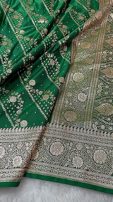 Emerald Green Banarasi Silk Saree – Woven with Royal Grace