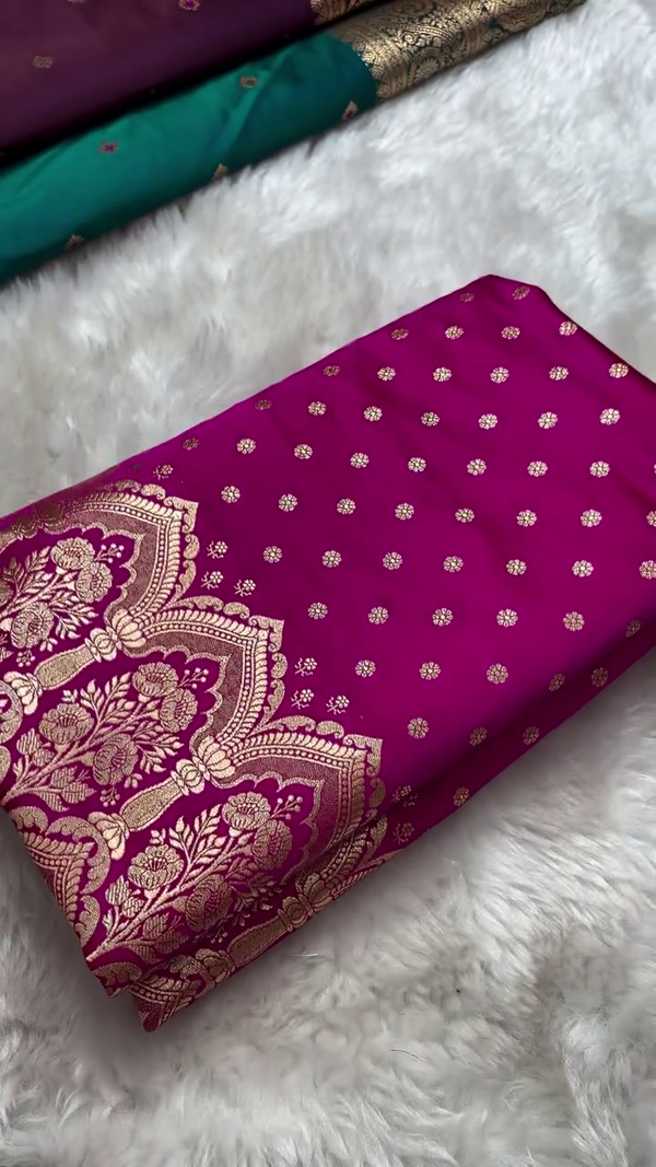 Magenta Majesty Banarasi Silk Saree – Woven with Golden Grace