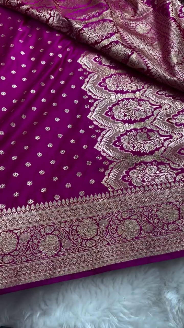 Magenta Majesty Banarasi Silk Saree – Woven with Golden Grace