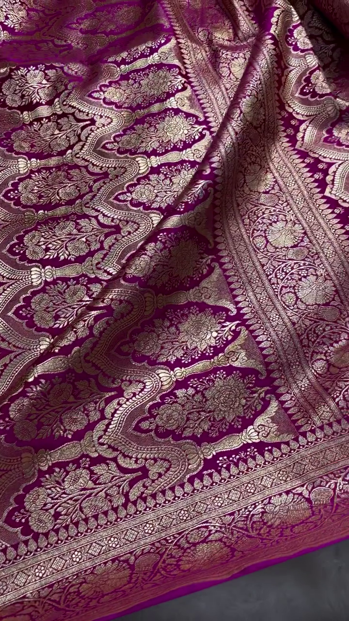 Magenta Majesty Banarasi Silk Saree – Woven with Golden Grace